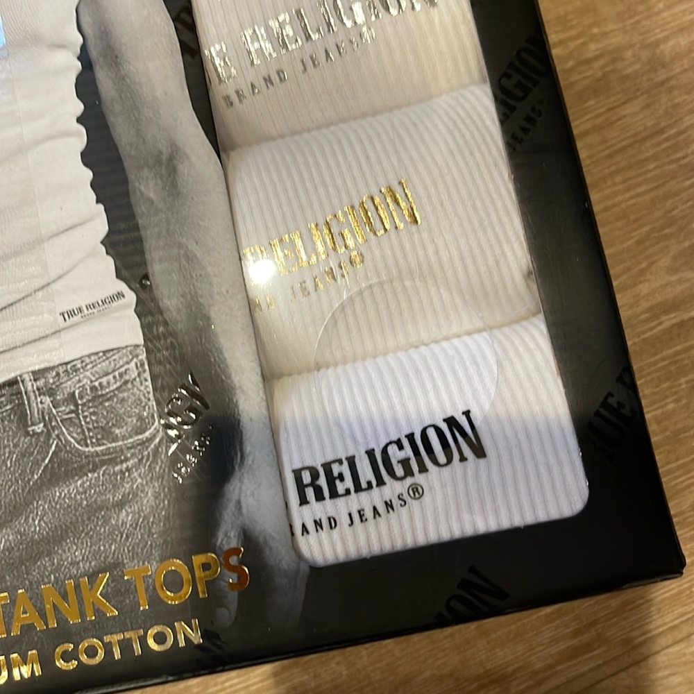 True Religion Tank Tops XL 4 Pack - Picture 3 of 7
